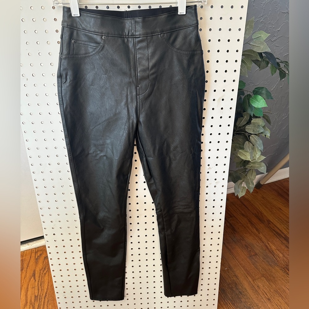 SPANX high rise Black Faux Leather Skinny Pants - Picture 1 of 6